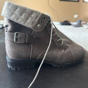 Brand new brownish grey combat boot!